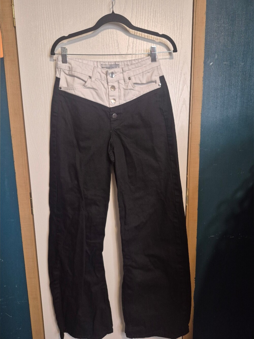 nu-in stefanie giesinger pants white and black